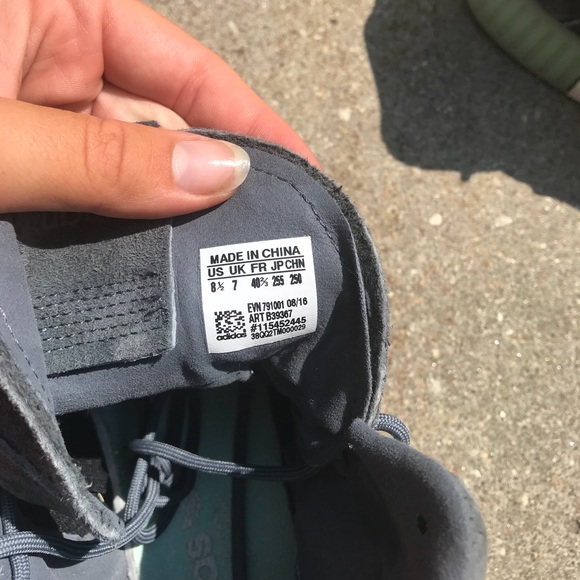 Grey Adidas shoes - Picture 4 of 4